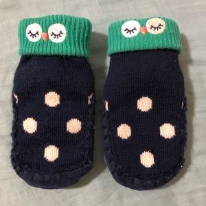 4/$10 Infant Owl Slippers 0-6M